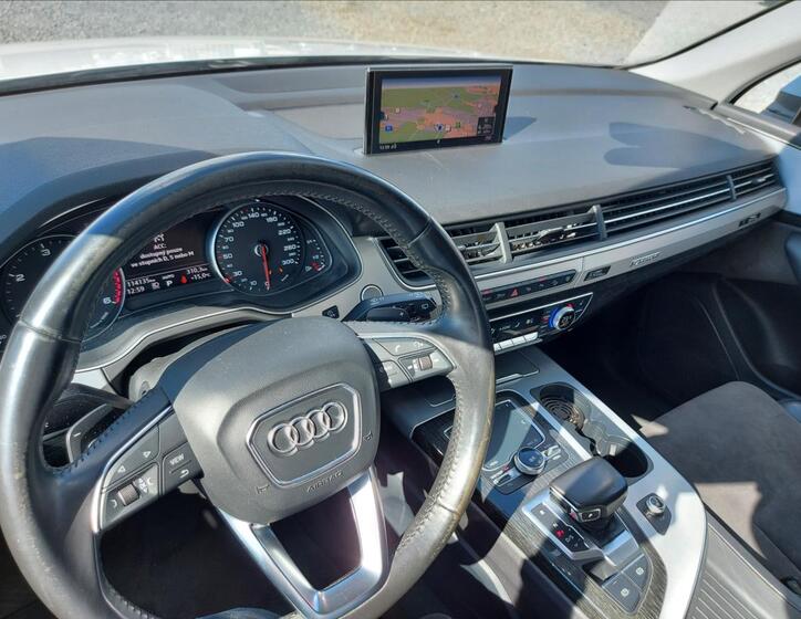Audi Q7 42