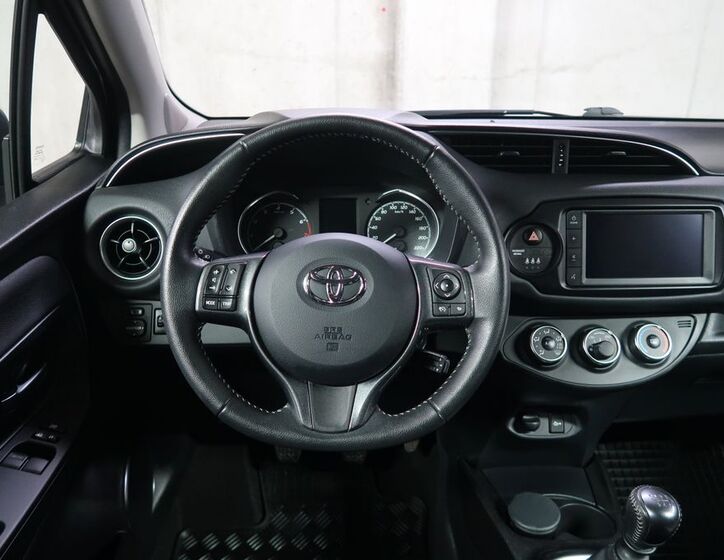 Toyota Yaris 15