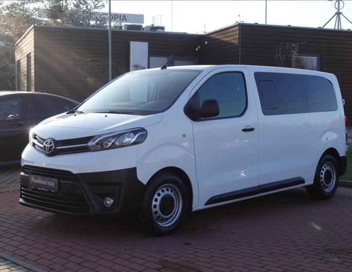 Toyota ProAce Verso 1