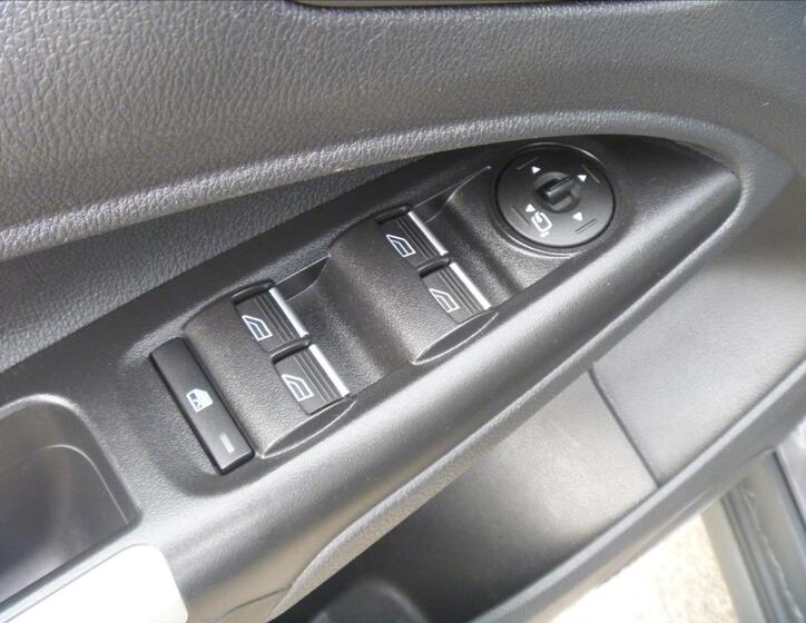 Ford Tourneo Connect 9