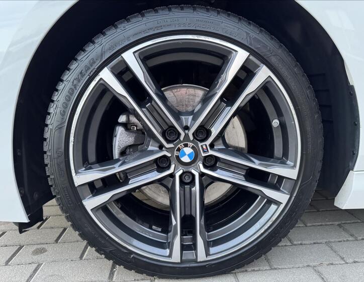 BMW Řada 2 44