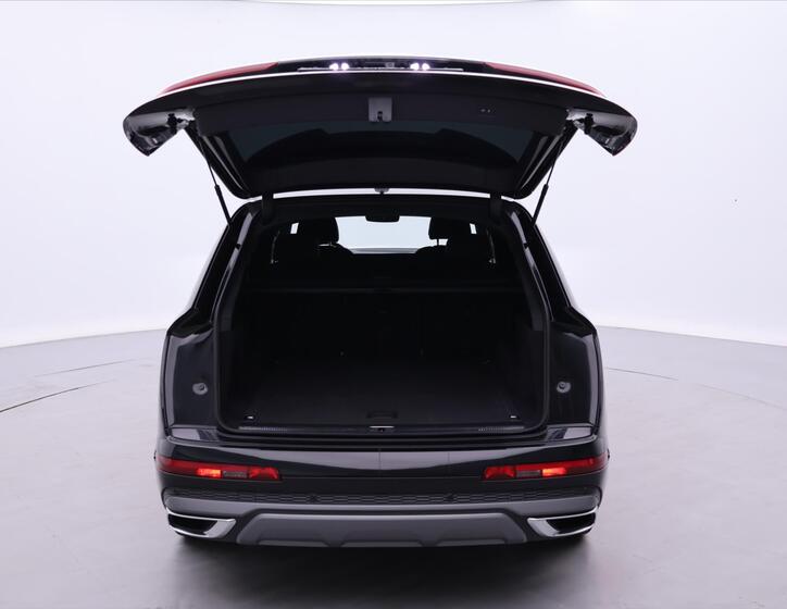 Audi Q7 9