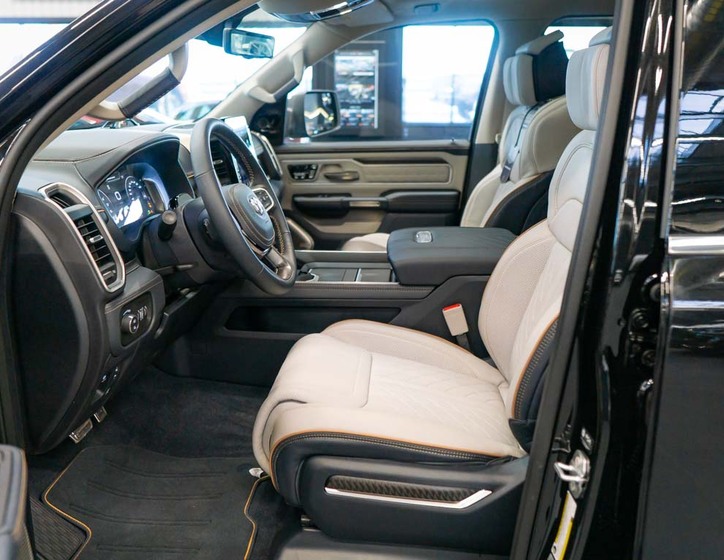 Dodge RAM 17