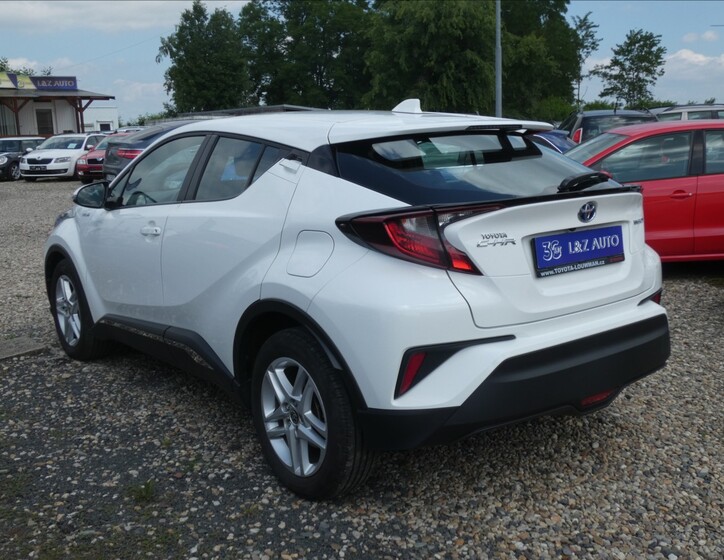 Toyota C-HR 6