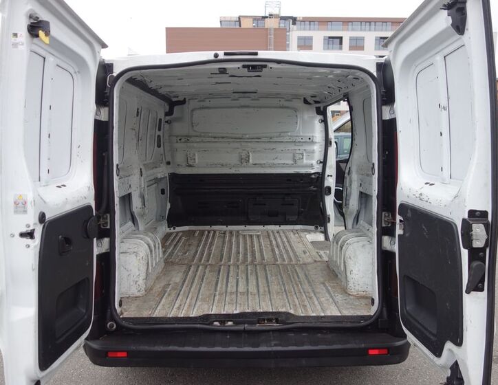 Opel Vivaro 23
