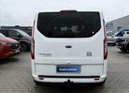 Ford Tourneo Custom 4