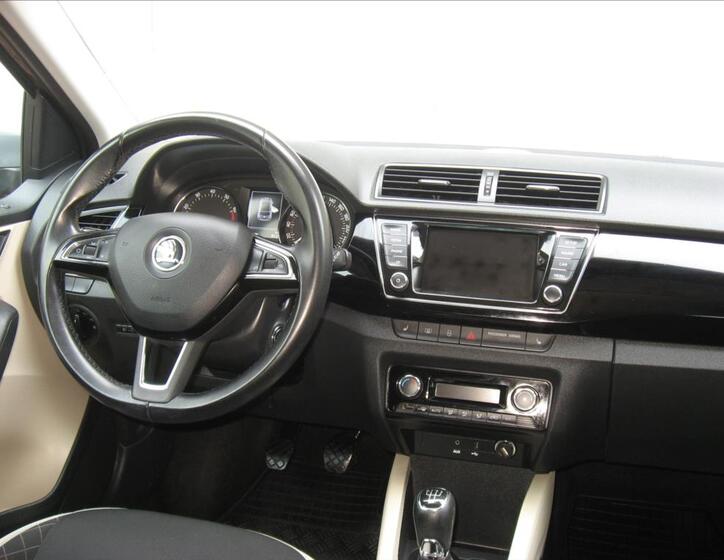 Škoda Fabia 23