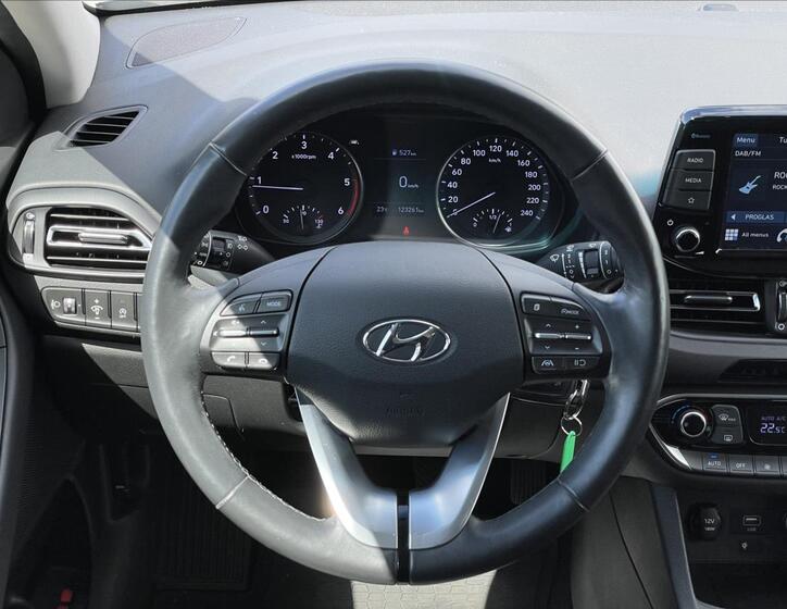 Hyundai i30 8