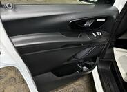 Mercedes-Benz Vito 14