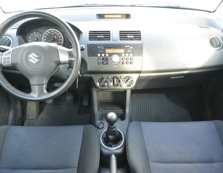 Suzuki Swift 12