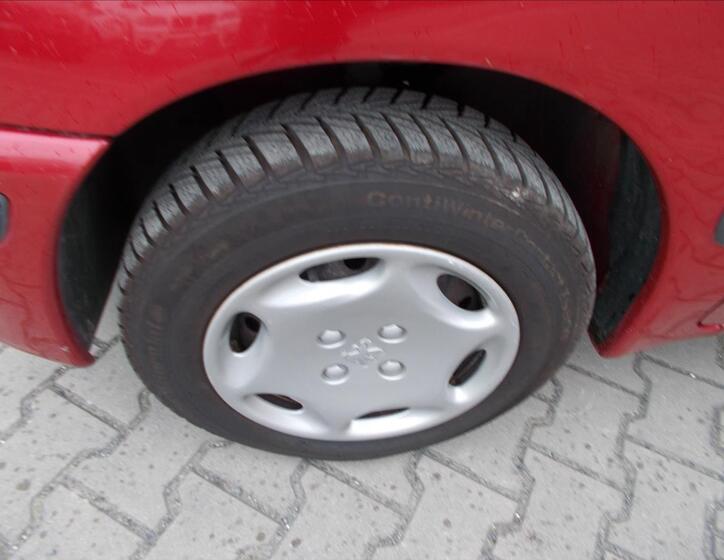 Peugeot 106 5