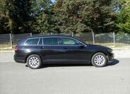 Volkswagen Passat 9