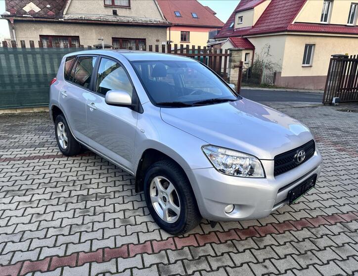 Toyota RAV4 1