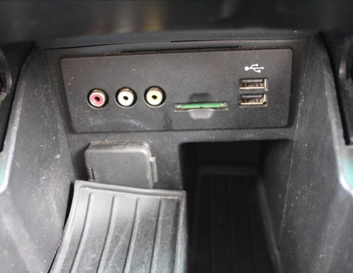 Ford Explorer 19