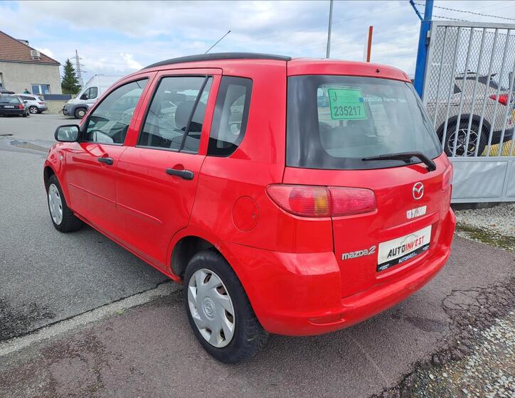 Mazda 2 4