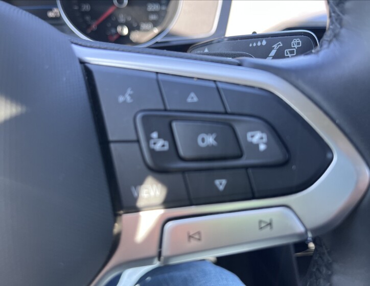 Volkswagen Passat 9
