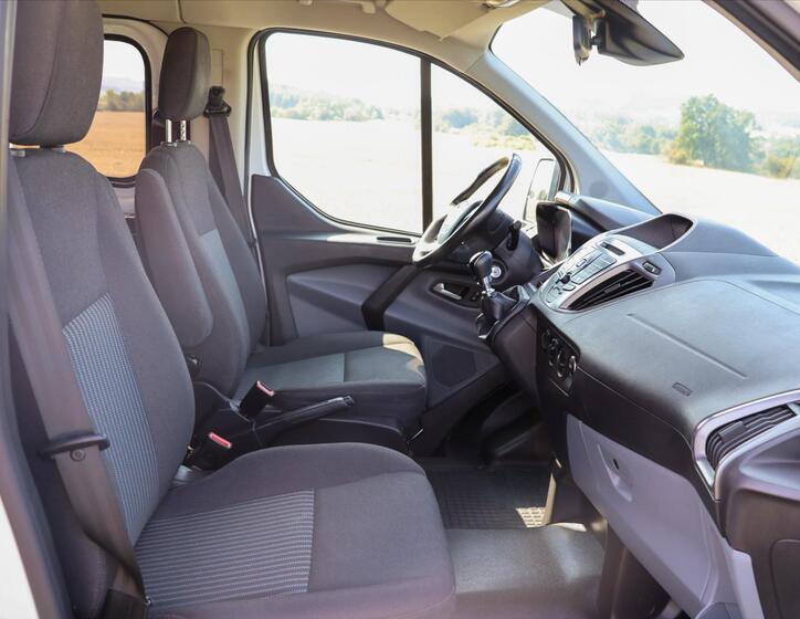 Ford Transit Custom 12
