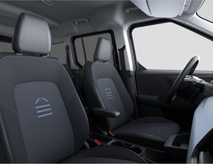 Ford Tourneo Courier 8