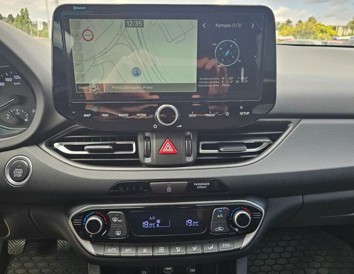 Hyundai i30 18