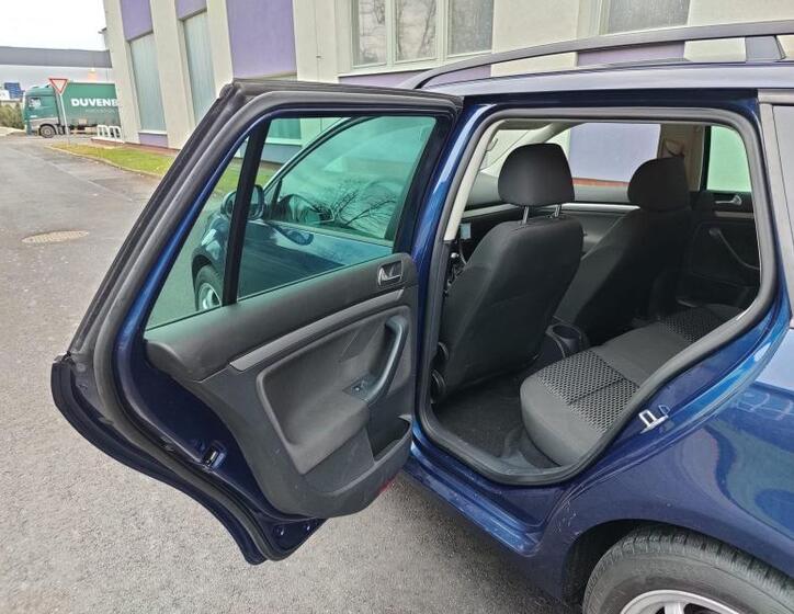 Volkswagen Golf 12