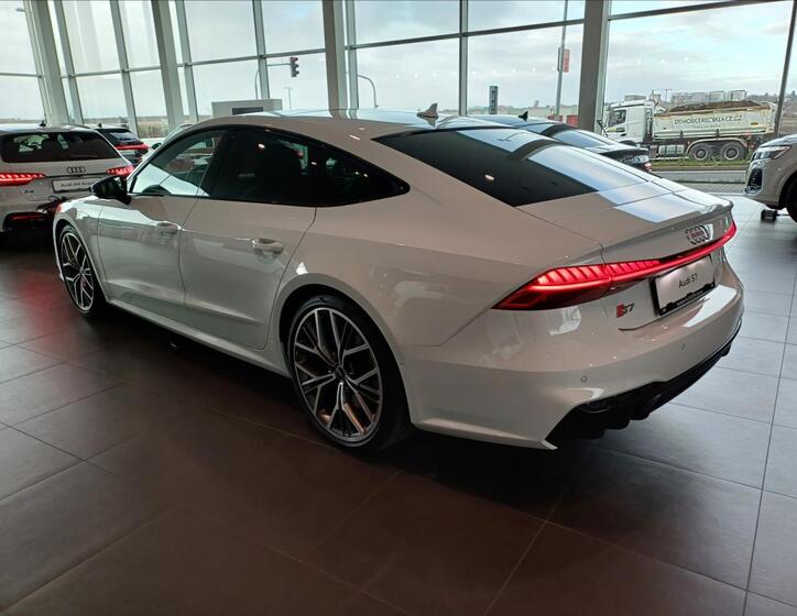 Audi S7 7