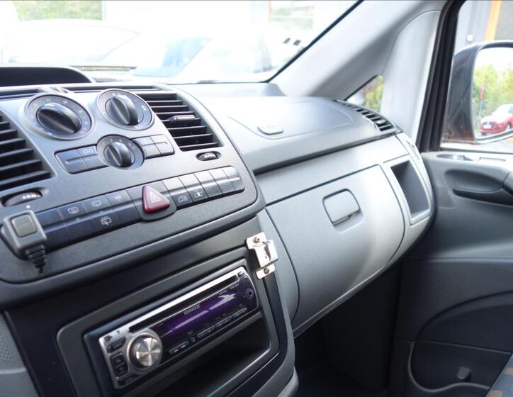 Mercedes-Benz Vito 27