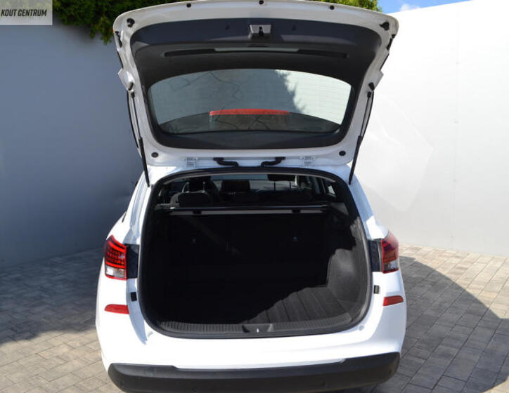 Hyundai i30 13