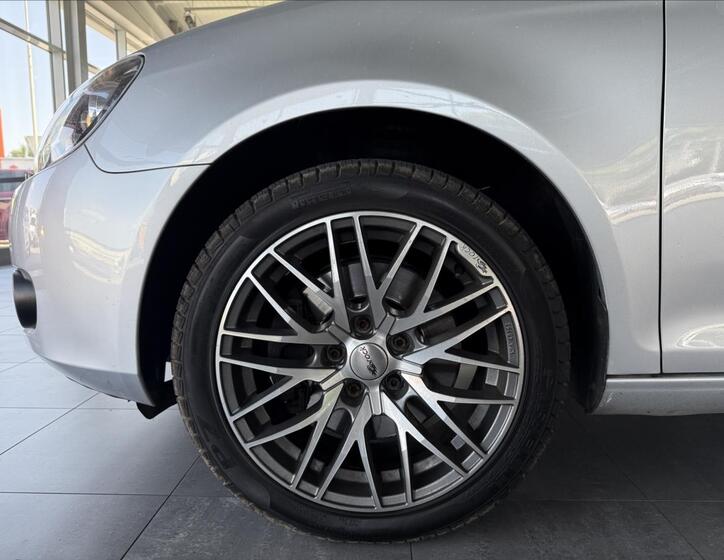 Volkswagen Golf 25