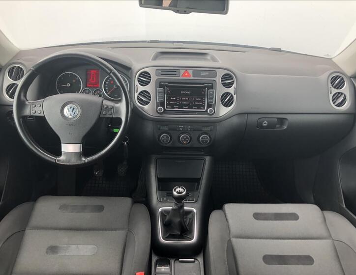Volkswagen Tiguan 6