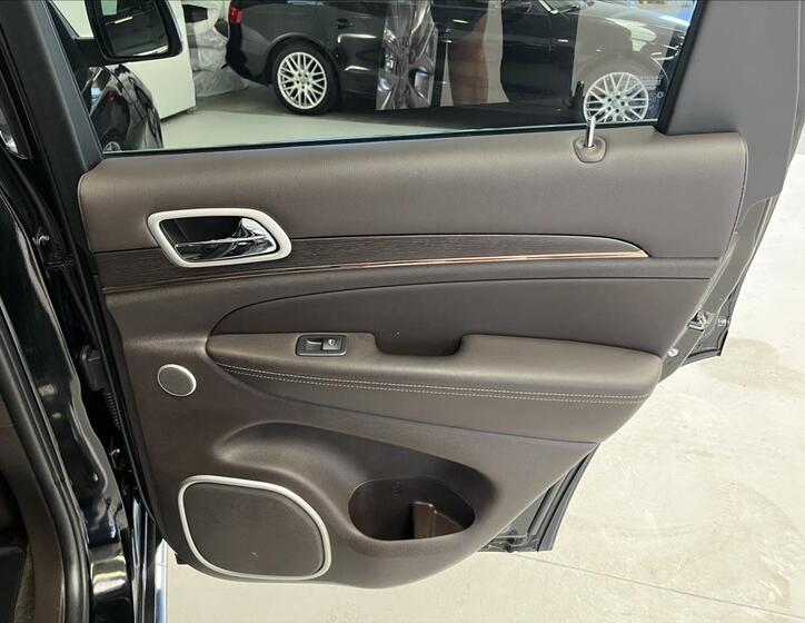 Jeep Grand Cherokee 37