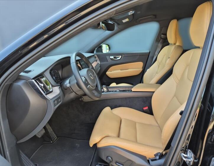 Volvo XC60 7