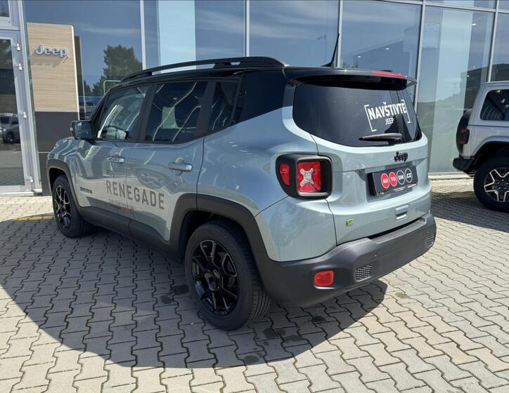 Jeep Renegade 4