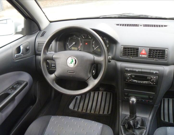 Škoda Octavia 12