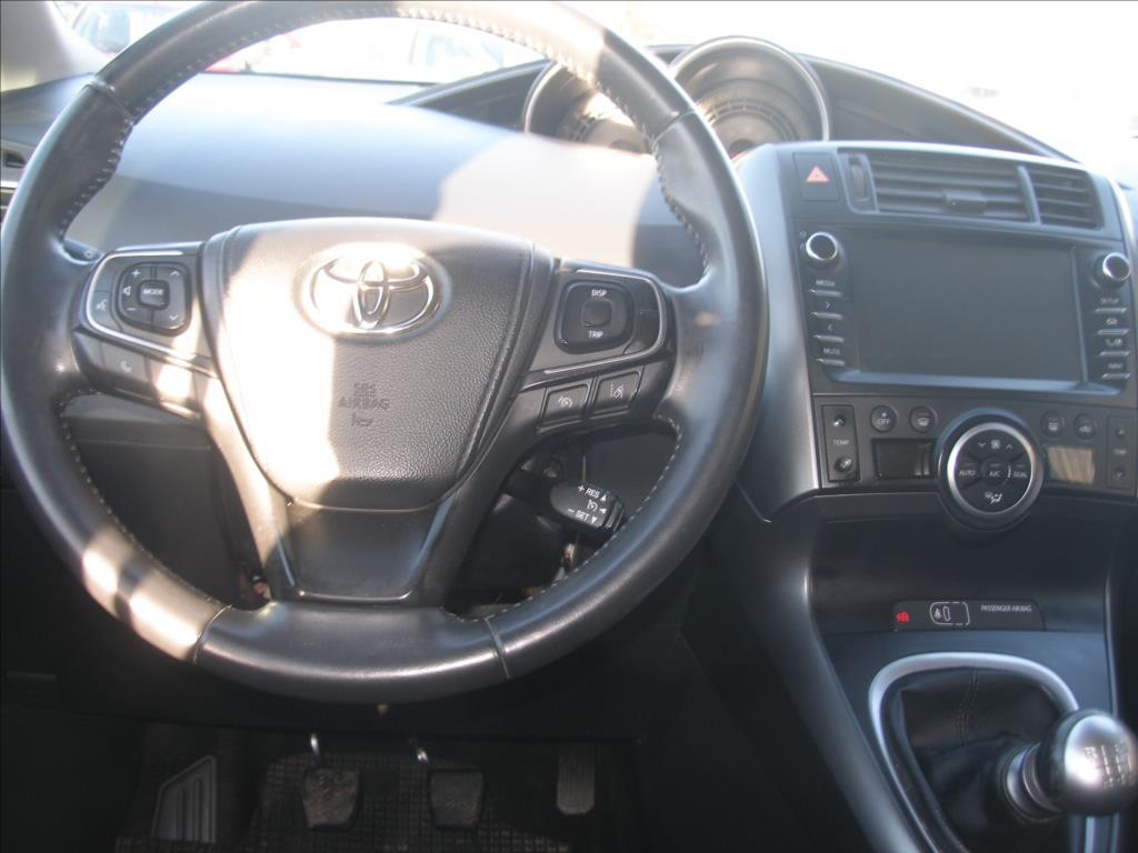 Toyota Verso 9