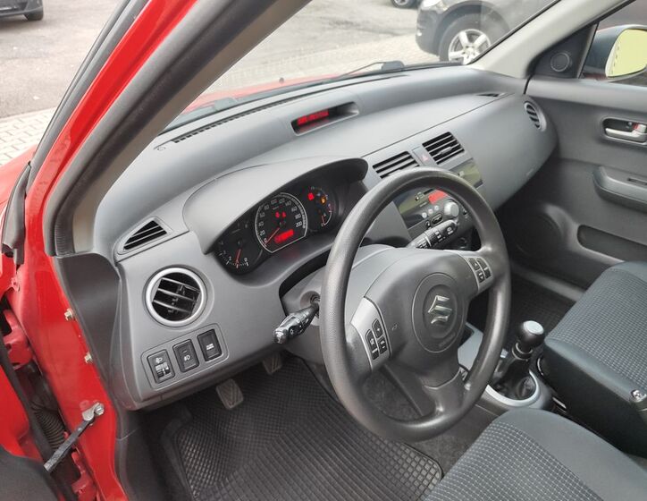 Suzuki Swift 15