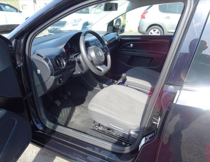 Volkswagen up! 9