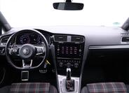 Volkswagen Golf 33