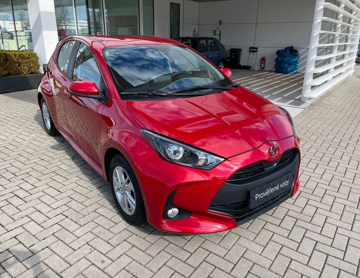 Toyota Yaris 9