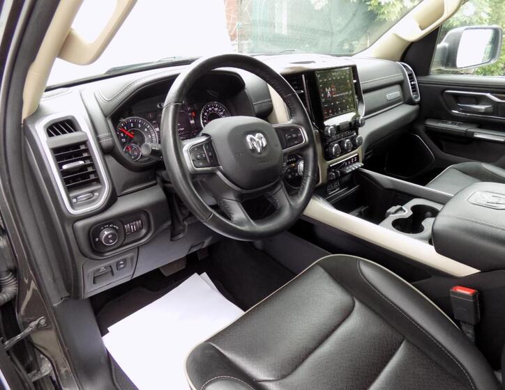 Dodge RAM 1500 13