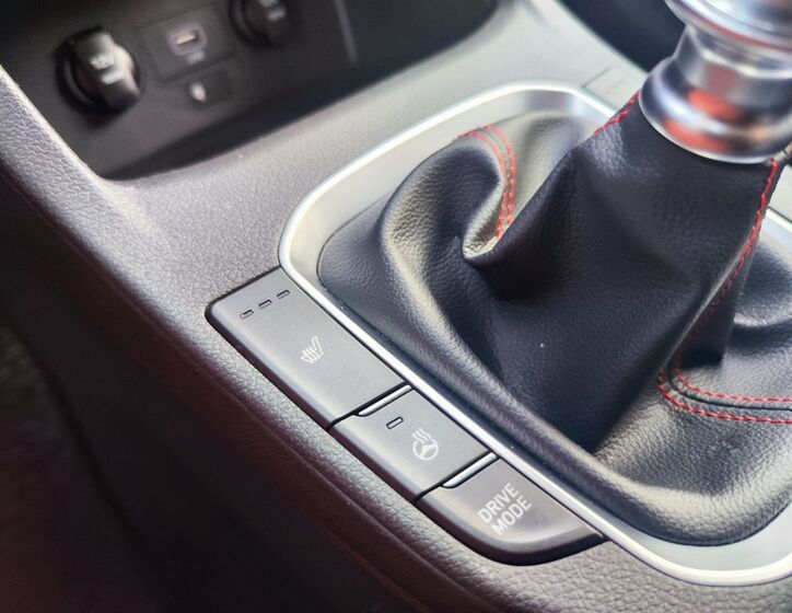 Hyundai i30 25