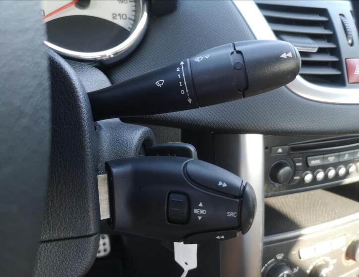 Peugeot 207 6