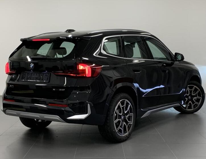 BMW X1 11