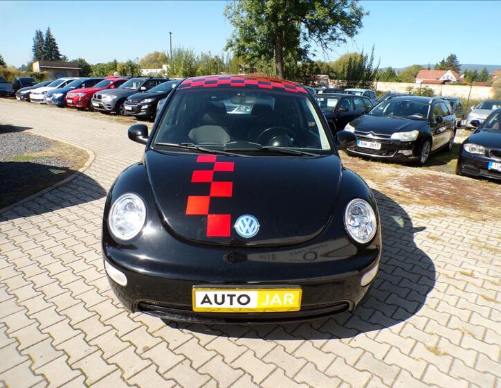 Volkswagen New Beetle 3
