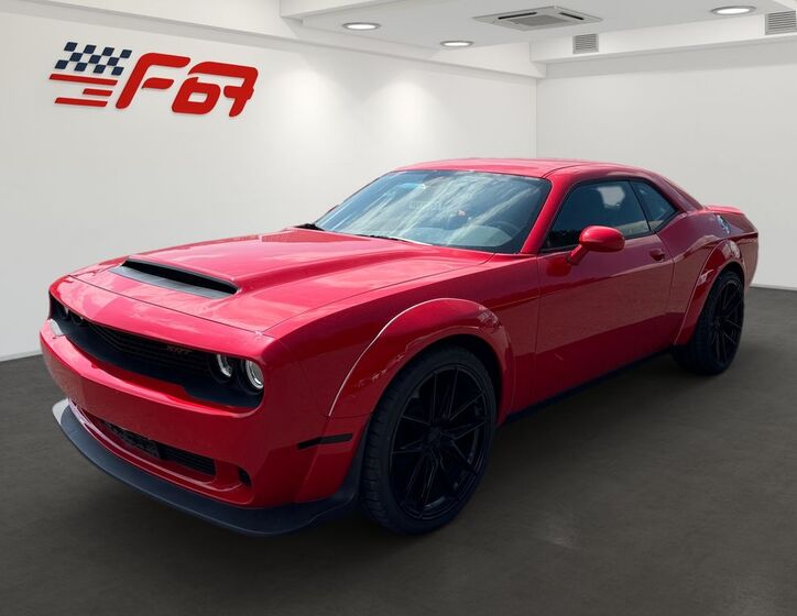 Dodge Challenger 1