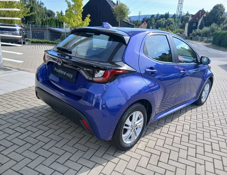 Toyota Yaris 6