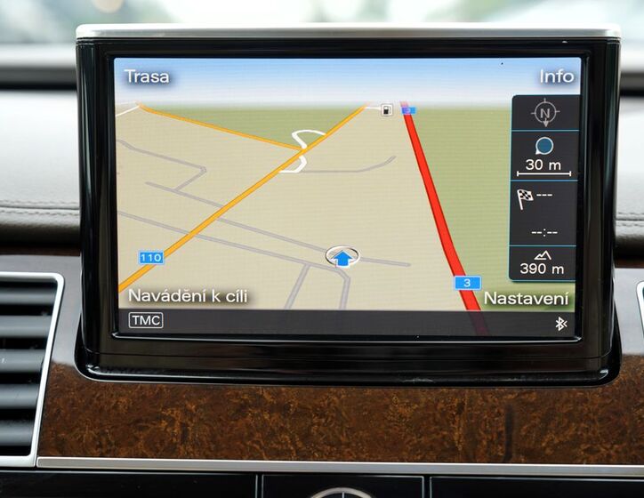 Audi A8 36