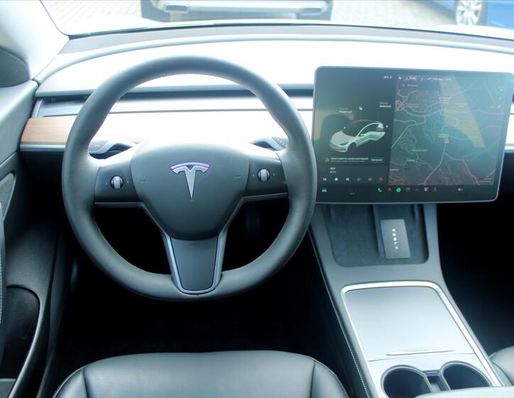 Tesla Model 3 12