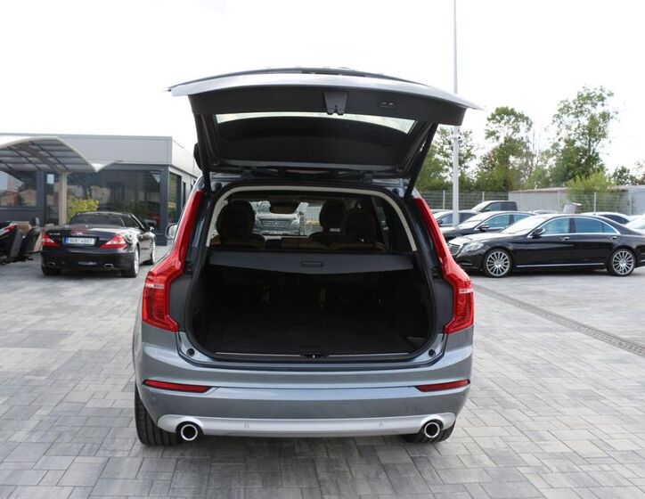 Volvo XC90 16