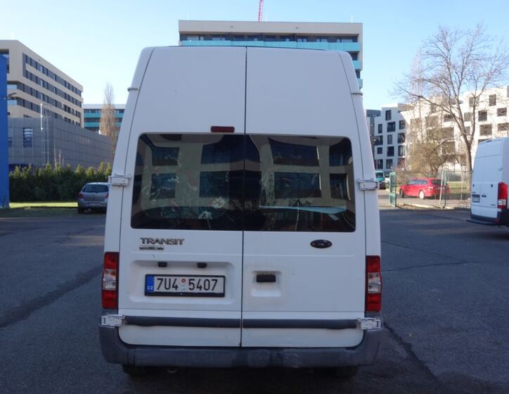 Ford Transit 9