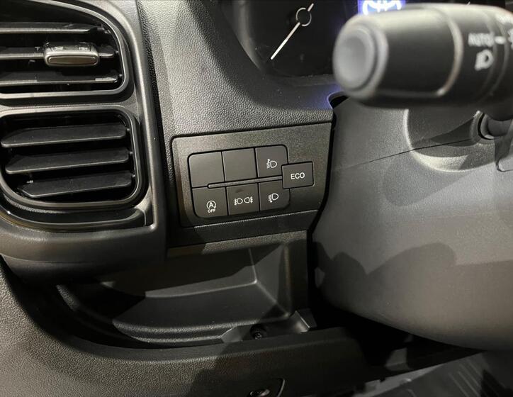 Toyota ProAce 12